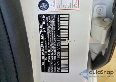 2017 Mercedes-Benz E 300 z USA, uszkodzony, nr VIN WDDZF4JB3HA108119